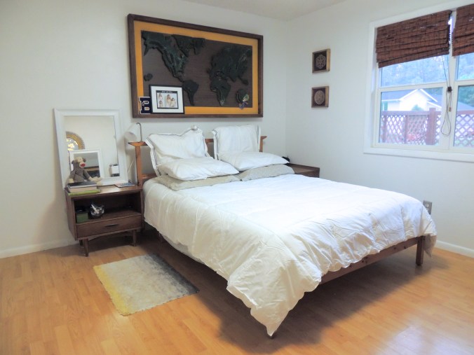 the happy crazy house bedroom